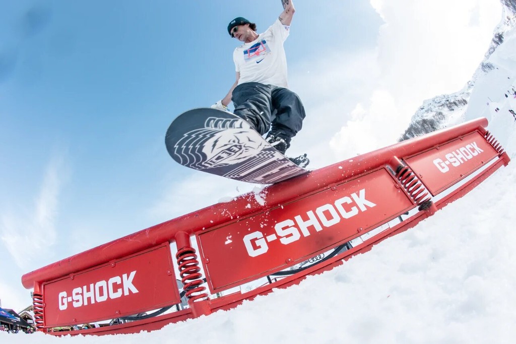 Миша Ульянов, тренер по сноуборду: jib на G-SHOCK rail